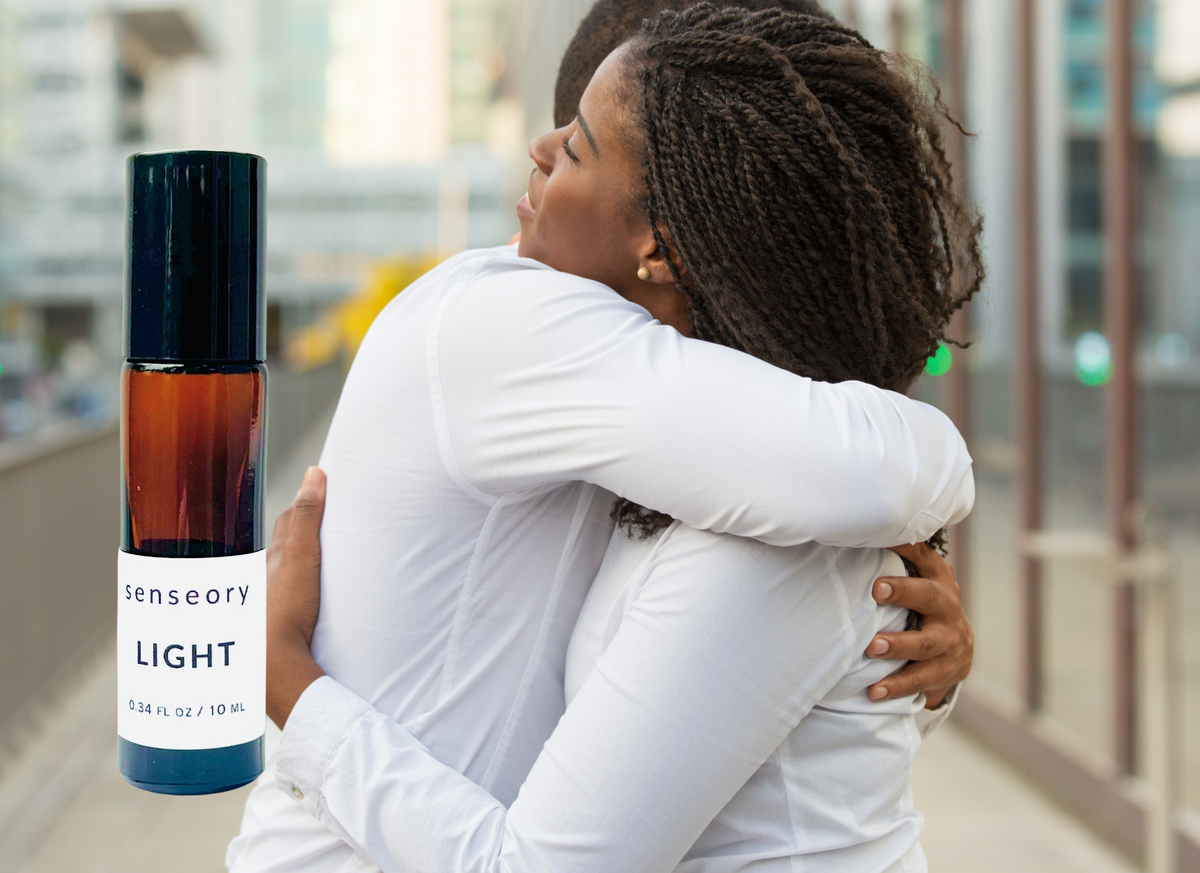 ROLL-ON.  LIGHT Essential Oil